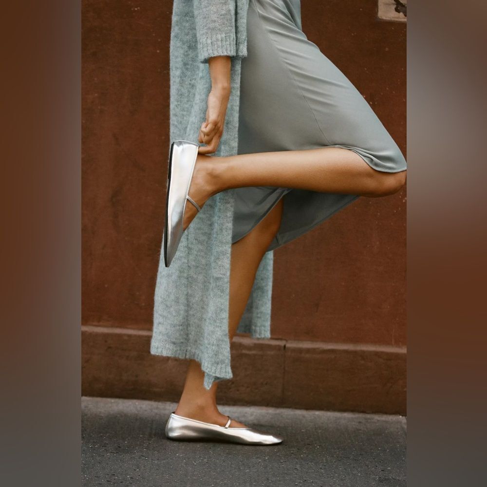 NEW JEFFREY CAMPBELL Sz 6 DANCERINA BALLET FLATS SILVER